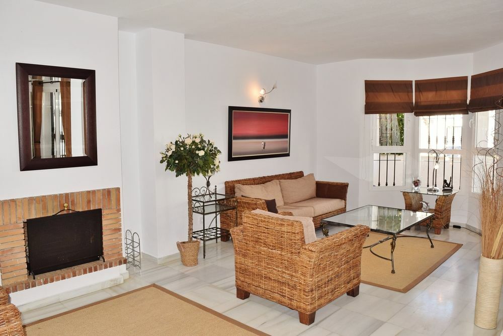 Apartamentos Y Casas Serinamar Marbella El Angel Екстер'єр фото
