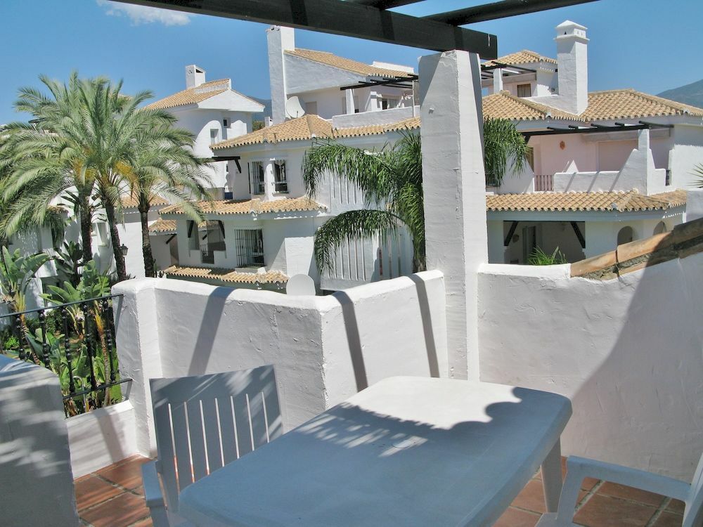 Apartamentos Y Casas Serinamar Marbella El Angel Екстер'єр фото