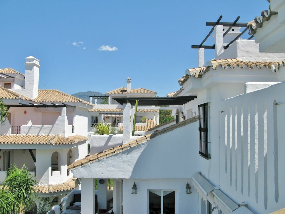 Apartamentos Y Casas Serinamar Marbella El Angel Екстер'єр фото
