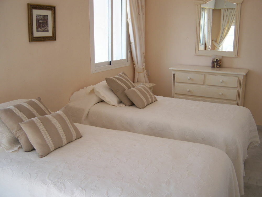 Apartamentos Y Casas Serinamar Marbella El Angel Екстер'єр фото