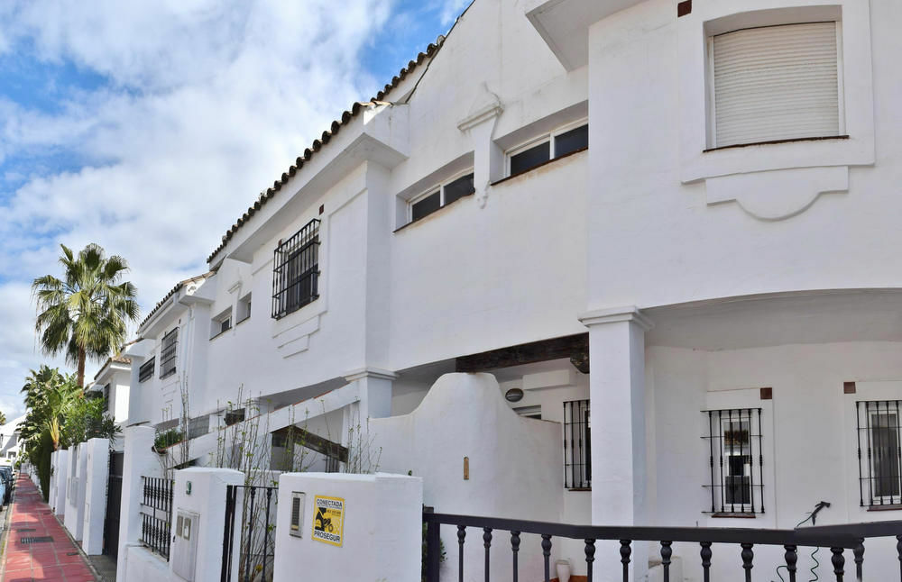 Apartamentos Y Casas Serinamar Marbella El Angel Екстер'єр фото